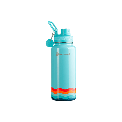 Garrafa Térmica Urbnsol 946ml - Core e Waves edição limitada com design moderno em azul e detalhes de ondas coloridas.