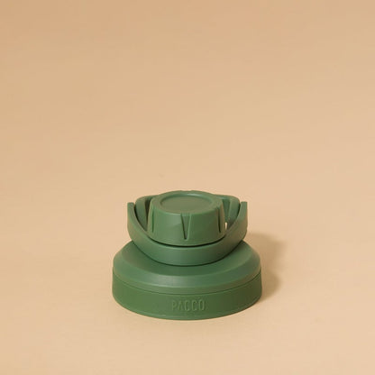 Tampa PACCO Stiff verde com vedação em silicone para fechamento hermético e transporte seguro. Design arrojado e funcional.