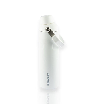 Garrafa Térmica Stanley Aerolight™ Fast Flow - 710ml, branca, durável, aço inox 18/8, mantém água gelada por até 10 horas.