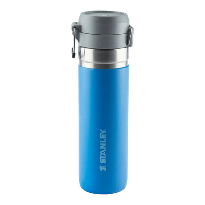 Garrafa Térmica Quick Flip Stanley - 710ml, prática e resistente, isolada a vácuo, ideal para hidratação diária e atividades ao ar livre.