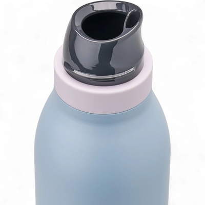 Garrafa Térmica Owala Twist - 532ml | 18oz com bico FreeSip™ 2 em 1 em design compacto e leve em cor azul.