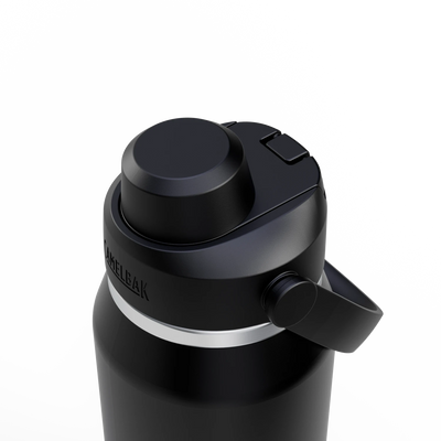 Detalhe da tampa da Garrafa Térmica Thrive Camelbak 946ml, projetada para fácil transporte e uso diário.