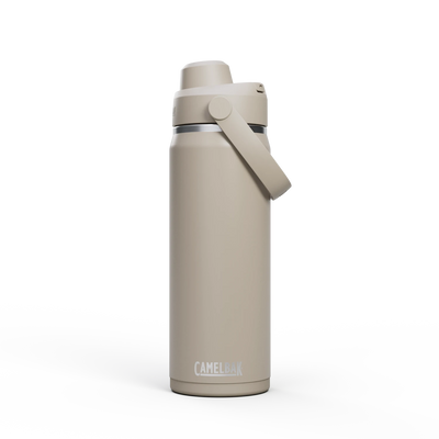 Garrafa Térmica Camelbak Thrive Chug 590ml em cor areia, modelo compacto e leve para uso diário.