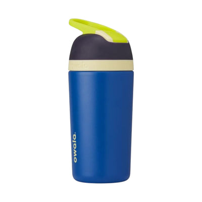 Garrafa Owala Flip Infantil Stainless Steel Termica | 14oz | 410ml em azul com tampa amarela.