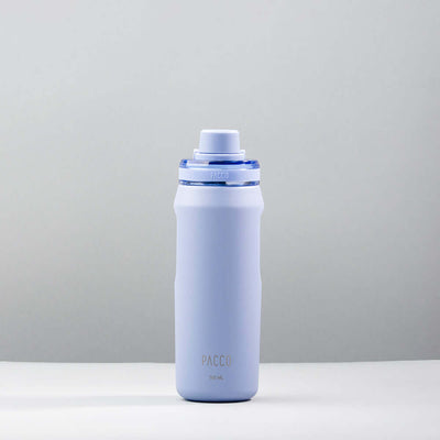 Garrafa Térmica PACCO Vyta 500ml em aço inoxidável, compacta e elegante, mantendo bebidas frias por 24h e quentes por 12h.