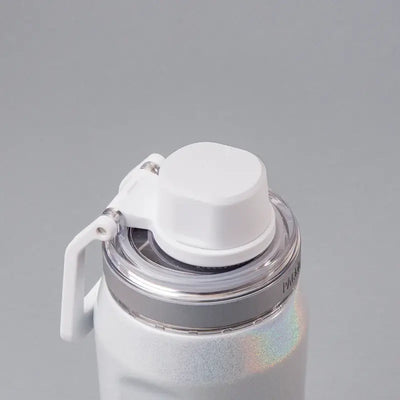 Detalhe da tampa da Garrafa Térmica Vyta 500ml PACCO | PEDRAS PRECIOSAS em aço inox com design sofisticado.