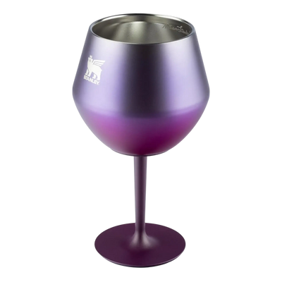Taça Térmica Cocktail Glass Stanley 414ml em design sofisticado e elegante, ideal para coquetéis e bebidas com isolamento térmico.