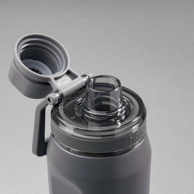 Tampa da Garrafa Térmica PACCO Vyta 650ml com design elegante e aço inox 18/10, destacando conservação térmica e praticidade.