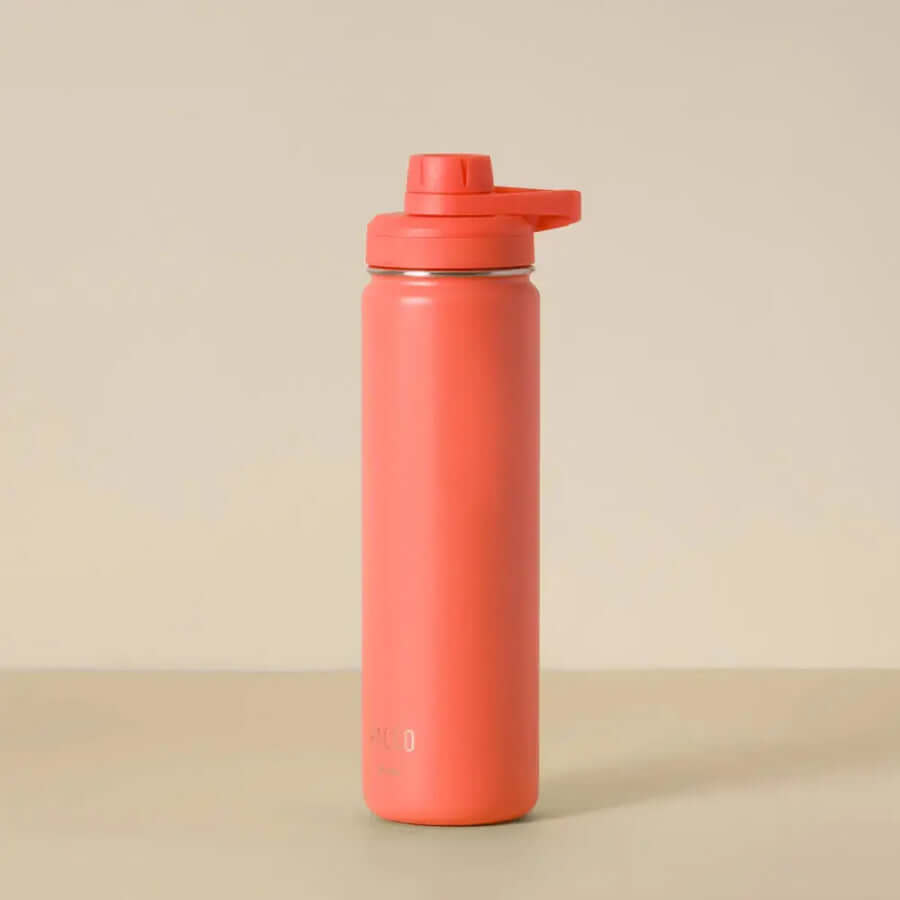 Garrafa Térmica PACCO Hydrav2 650ml coral com design elegante e isolamento a vácuo para bebidas quentes e frias.