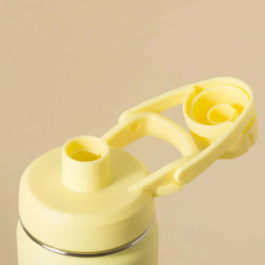 Tampa da Garrafa Térmica PACCO Hydrav2 650ml amarela com design moderno para alto desempenho térmico.
