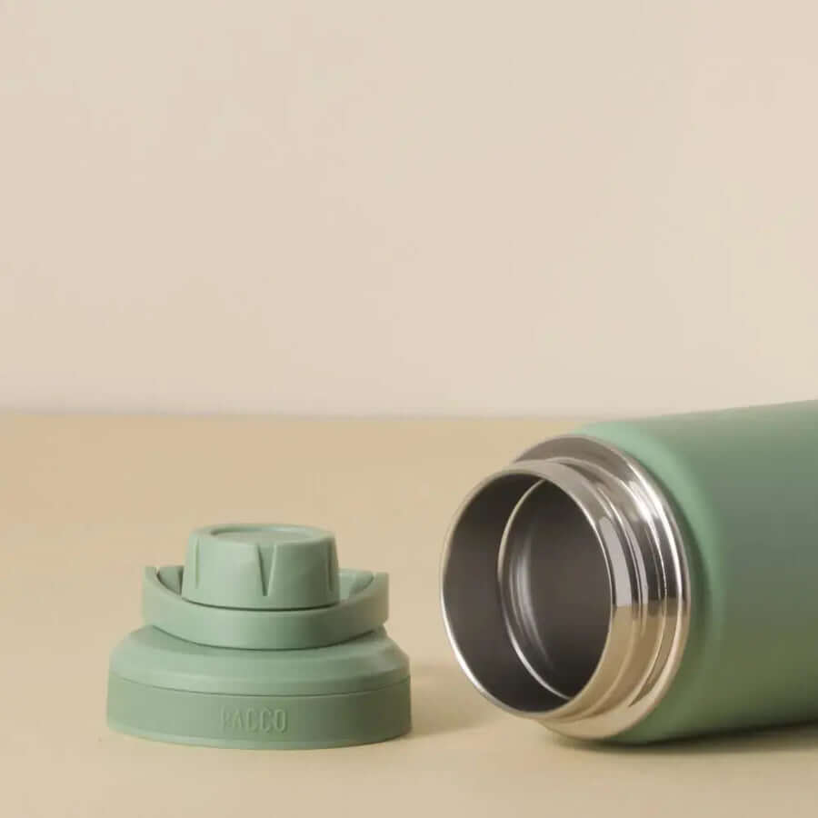 Garrafa Térmica PACCO Hydrav2 650ml verde com isolamento a vácuo, tampas abertas