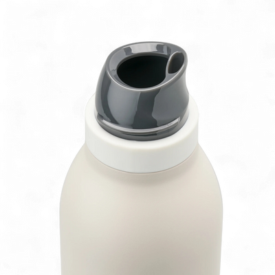 Garrafa Térmica Owala Twist - 710ml | 24oz com bico FreeSip demonstrando o design moderno e funcional.
