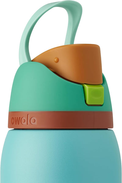 Close-up da tampa da Garrafa Térmica Owala FreeSip - 1180ml | 40oz com design funcional e bico patenteado FreeSip™ em destaque.