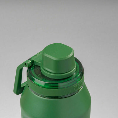 Tampa da Garrafa Térmica PACCO Vyta 950ml em verde, destacando sofisticação e durabilidade.