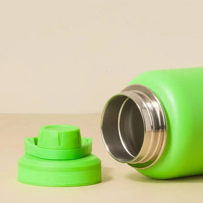 Garrafa Térmica PACCO Hydrav2 950ml em verde, com boca larga e tampa destacada, ideal para bebidas frias e quentes.
