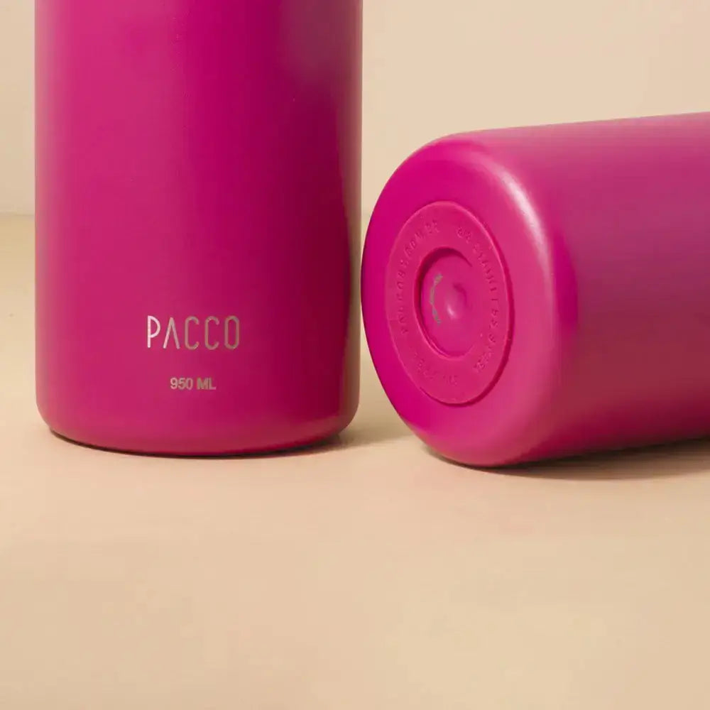 Garrafa Térmica PACCO Hydrav2 950ml com design moderno em rosa, ideal para bebidas frias e quentes com isolamento térmico eficiente.