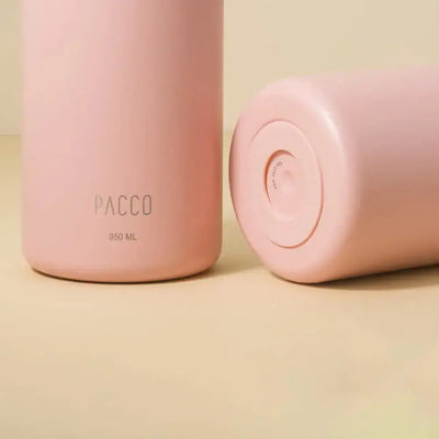 Garrafa Térmica PACCO Hydrav2 950ml rosa em close-up, destacando design moderno e acabamento premium para bebidas frias e quentes.