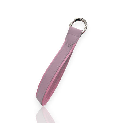 Alça para Garrafa Térmica com argola em couro ecológico rosa, design elegante e durável, ideal para transporte confortável.