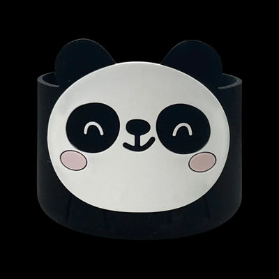 Capa de Silicone Médio - Variados 3D com design de panda, ideal para proteger copos e garrafas de 350 ml a 750 ml.