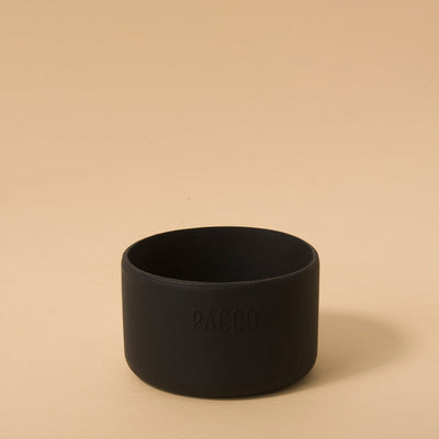 Capa de Silicone PACCO Hydra Base Grande preta protege garrafas com estilo, feita de silicone premium para segurança e conforto.