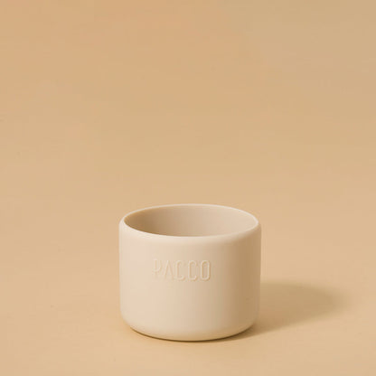 Capa de Silicone PACCO Hydra Base PEQUENO branca, proteção elegante para garrafa Hydra, feita de silicone premium, tamanho pequeno.