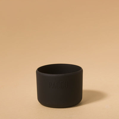 Capa de Silicone PACCO Hydra Base PEQUENO preta para proteção de garrafas, feita em silicone premium e sustentável, no tamanho pequeno.