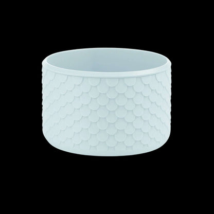 Capa de Silicone Sereia - Tamanho Original com textura de escamas e acabamento iridescente, ideal para proteção e estilo.