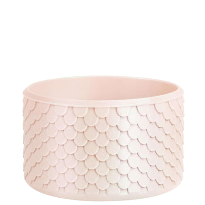 Capa de Silicone Sereia - Tamanho Original com efeito iridescente e escamas, ideal para proteção de copos e garrafas.