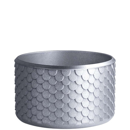 Capa de Silicone Sereia - Tamanho Original em design iridescente, protegendo a base de copos contra riscos e impactos leves.