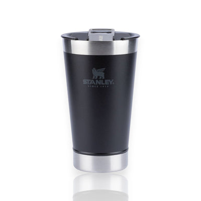 Copo Térmico de Cerveja com tampa Stanley 473ml em aço inoxidável preto, ideal para manter bebidas geladas por até 4 horas.