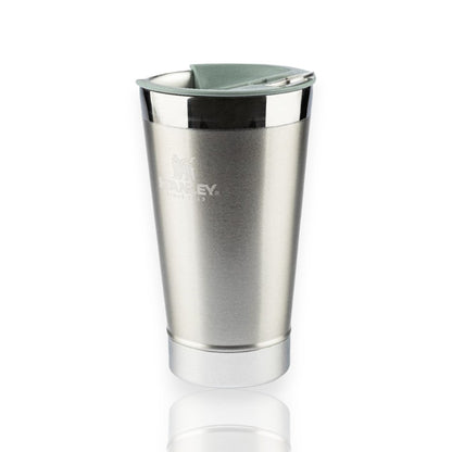 Copo Térmico de Cerveja com tampa Stanley 473ml em aço inoxidável com isolamento térmico para manter bebidas geladas por 4 horas.