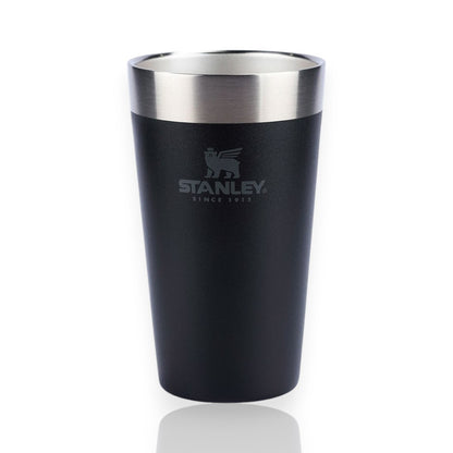 Copo Térmico de Cerveja Stanley - 473ml em preto, com isolamento a vácuo e design elegante para bebidas geladas ou quentes.