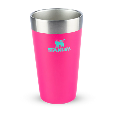 Copo Térmico de Cerveja Stanley - 473ml, isolante, rosa vibrante, mantém bebidas geladas por 4 horas.