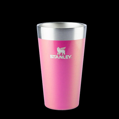 Copo Térmico de Cerveja Stanley - 473ml em rosa com isolamento a vácuo e design elegante.