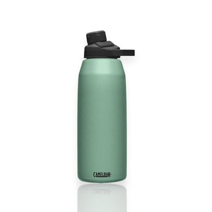Garrafa Térmica Camelbak Chute Mag - 1200ml com isolamento térmico e tampa magnética, ideal para bebidas frias e quentes.