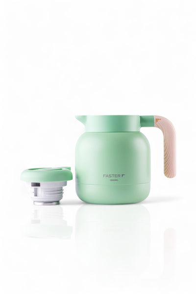 Garrafa de Café Expresso Faster - 1000ml em inox verde menta, com isolamento a vácuo, mantendo líquidos quentes por até 6 horas.