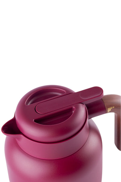 Tampa da Garrafa de Café Expresso Faster - 1000ml com design moderno em cor vinho e alça resistente.