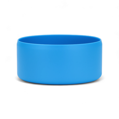 Protetor de Silicone G - by empório em azul, ideal para garrafas de 950 a 1200 ml, prevenindo riscos e ruídos.