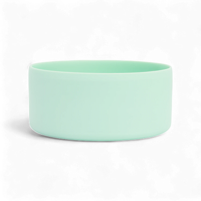 Protetor de Silicone G - by empório, base antirrisco verde menta para garrafas de 950-1200 ml, acessório flexível e resistente.