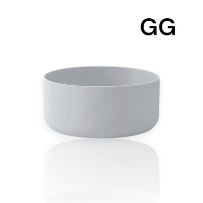 Protetor de Silicone GG - by empório, tamanho grande em tom cinza, ideal para garrafas de 1200ml a 2L, fabricado no Brasil.