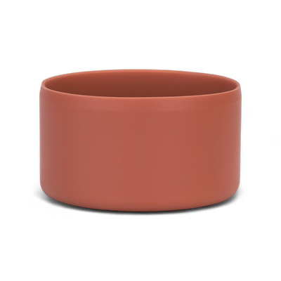 Protetor de Silicone M - by empório em silicone marrom, ideal para copos Quencher e garrafas 350ml a 750ml, reduz ruídos e evita marcas.