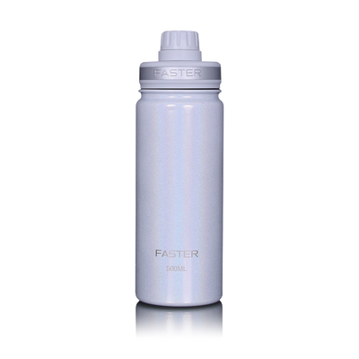Garrafa Térmica Faster - 500ml branca com design moderno e sustentável, ideal para conservação de bebidas em viagens e academia.