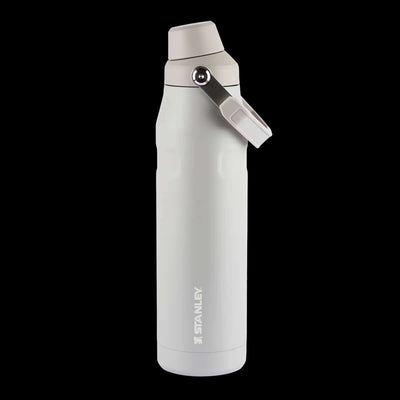 Garrafa Térmica Stanley Aerolight™ Fast Flow - 1,1L, leve e resistente, ideal para eficiência térmica em qualquer jornada.