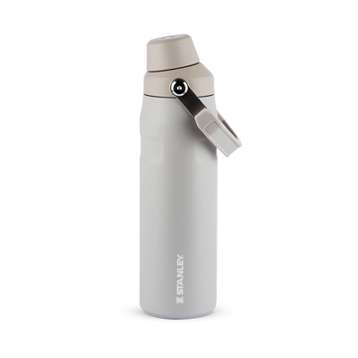 Garrafa Térmica Stanley Aerolight™ Fast Flow - 710ml em aço inox reciclado, design moderno e alto desempenho térmico, cor clara.