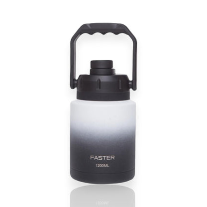 Garrafa Térmica Faster Growler - 1200ml, ideal para viagens e acampamentos, mantém bebidas geladas por até 24 horas. Capacidade de 1200ml.
