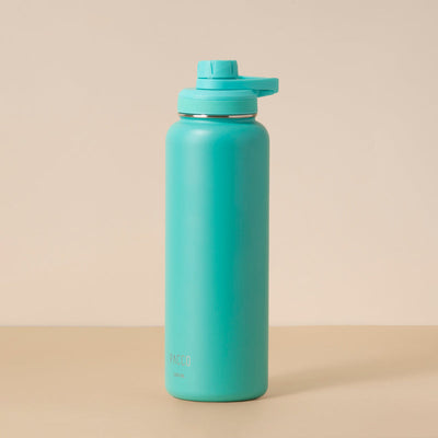Garrafa Térmica PACCO Hydrav2 1200ml verde, ideal para manter bebidas frias por 24 horas ou quentes por 12 horas, uso versátil.