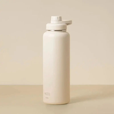 Garrafa Térmica PACCO Hydrav2 1200ml em fundo neutro, destacando design moderno e capacidade aumentada para alta performance térmica.