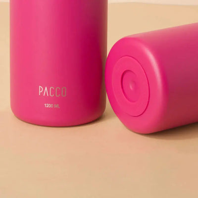 Garrafa Térmica PACCO Hydrav2 1200ml rosa, ideal para manter bebidas quentes ou frias, destacando-se pelo design moderno e durabilidade.