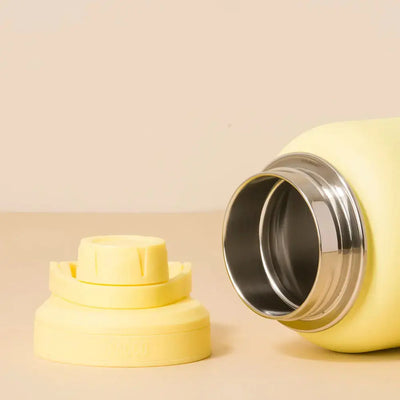 Garrafa Térmica PACCO Hydrav2 1200ml em amarelo com tampa removível, destacando design durável e alto desempenho térmico.