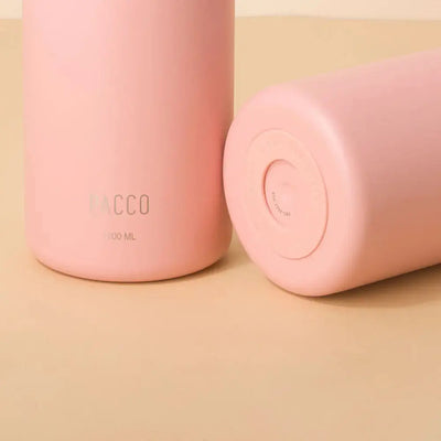 Garrafa Térmica PACCO Hydrav2 1200ml rosa em destaque, ideal para manter bebidas frescas ou quentes em diversas ocasiões.
